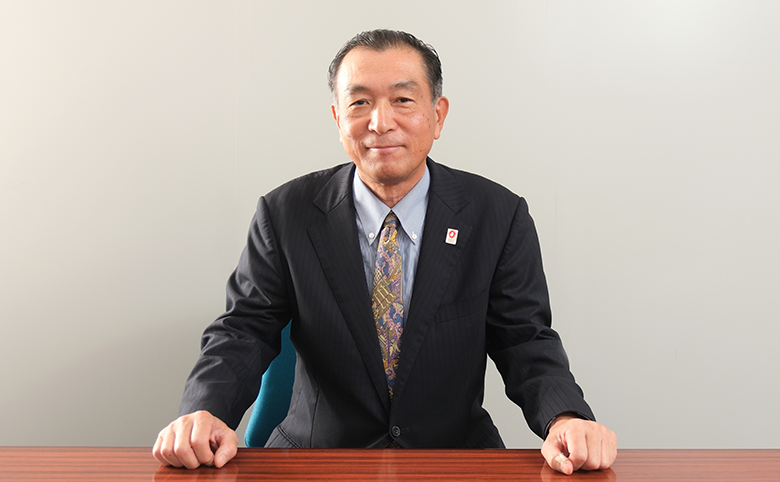 代表取締役社長　鷲見　公一