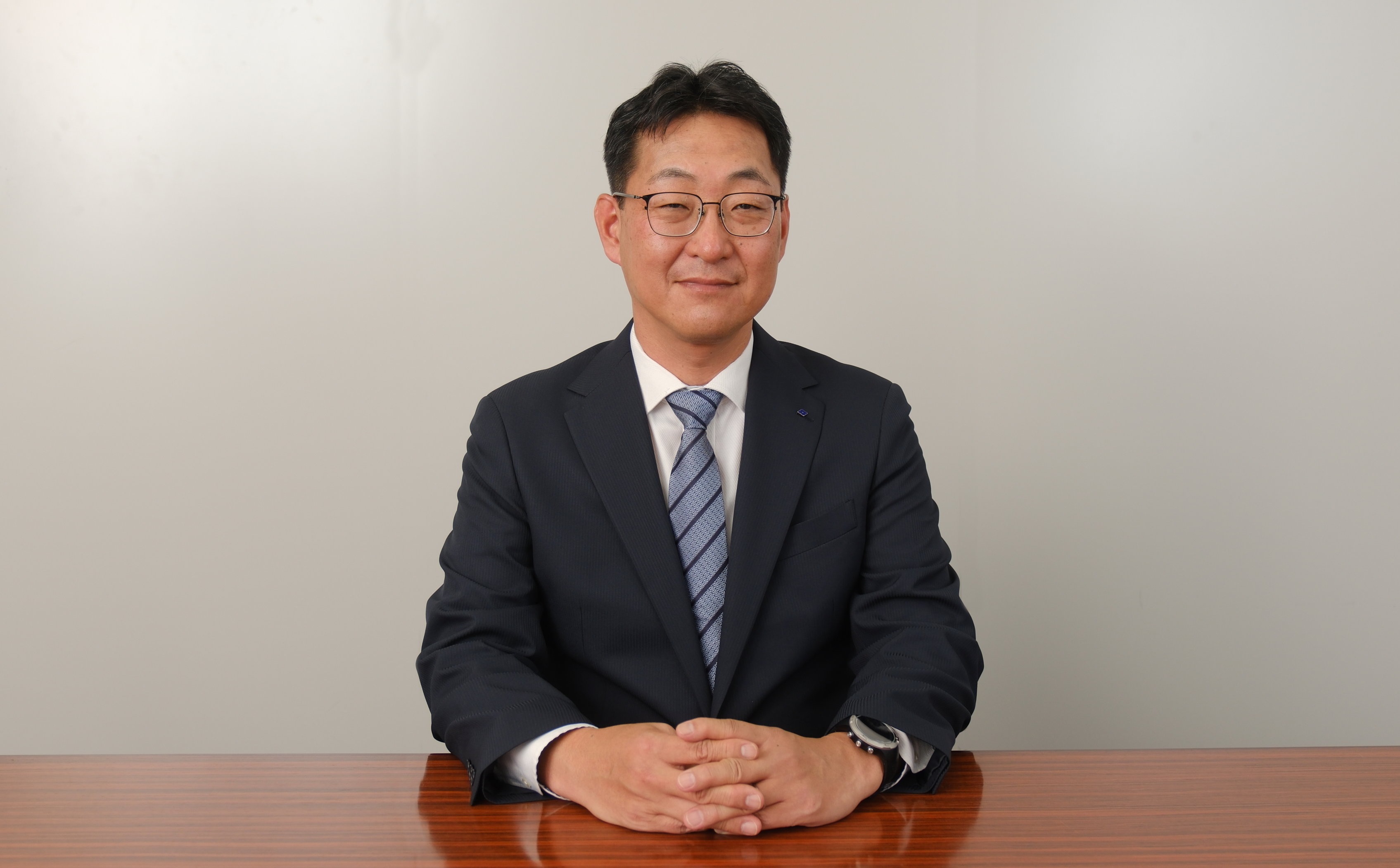 代表取締役社長　鷲見　公一